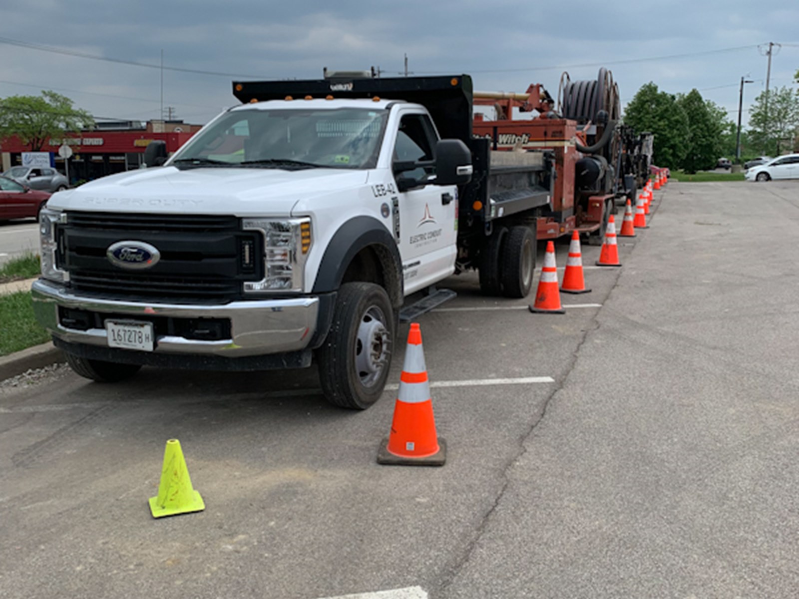 Managing a 12 kv Distribution Line Installation | Electric Conduit ...