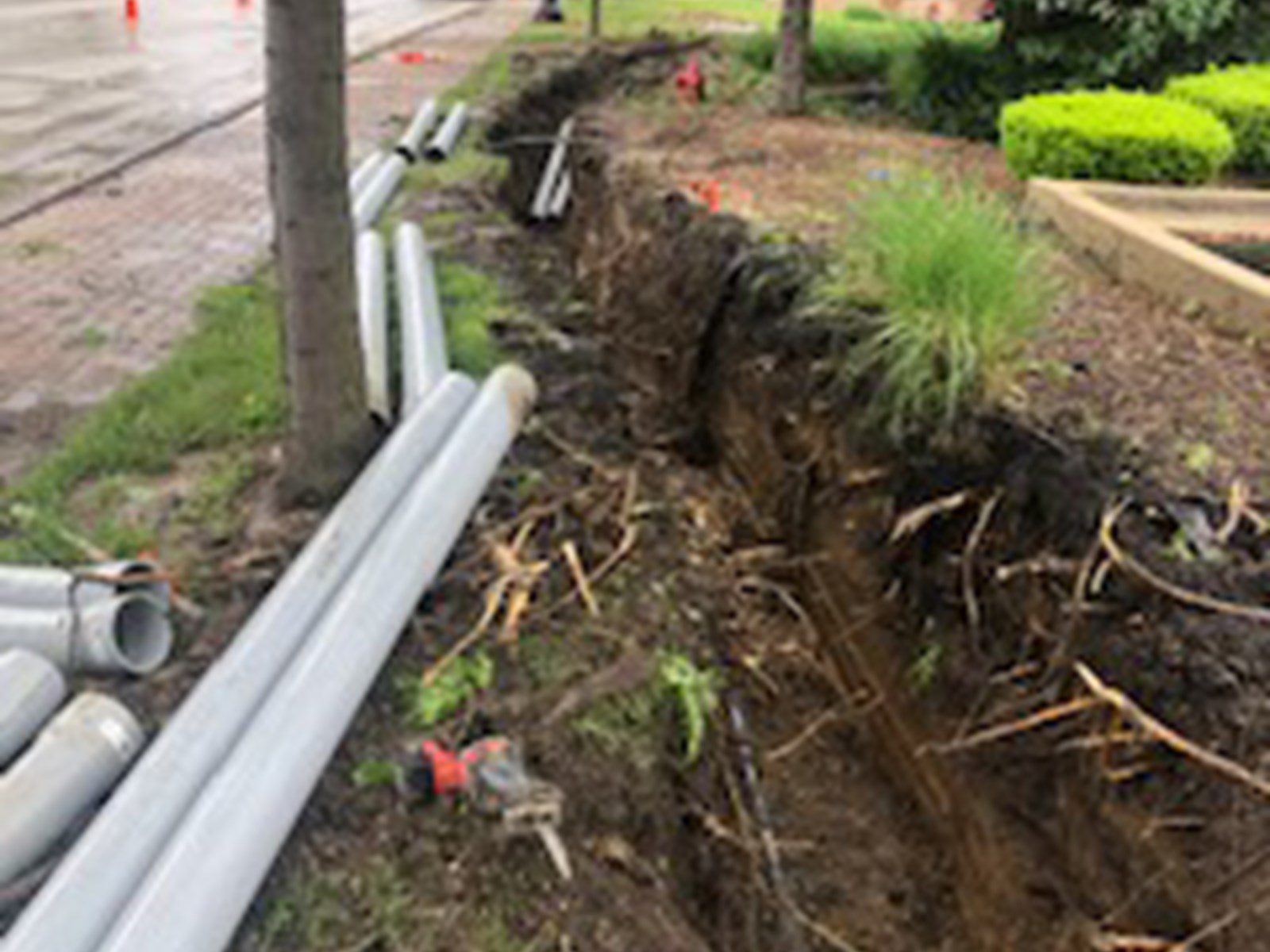 Managing a 12 kv Distribution Line Installation | Electric Conduit ...